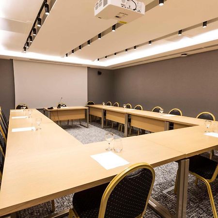 Radisson Hotel Istanbul Harbiye Екстер'єр фото