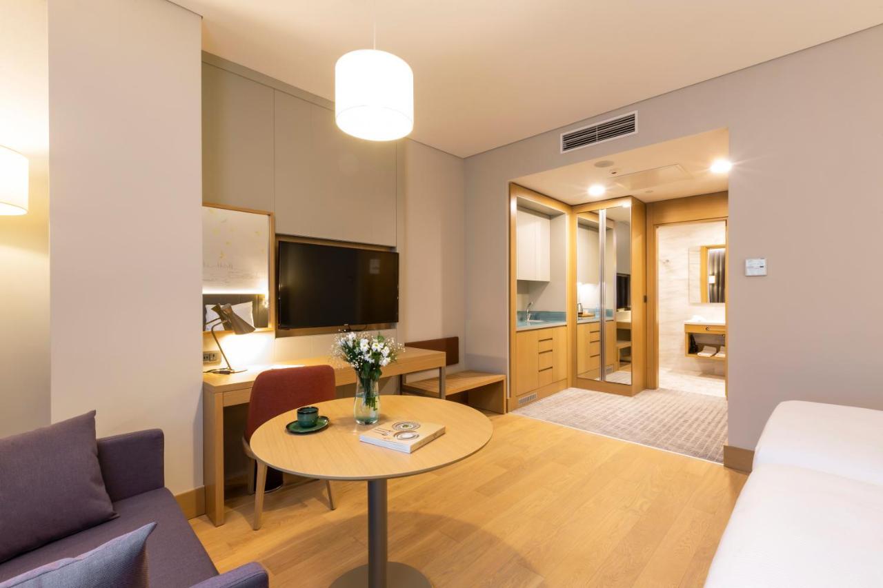 Radisson Hotel Istanbul Harbiye Екстер'єр фото