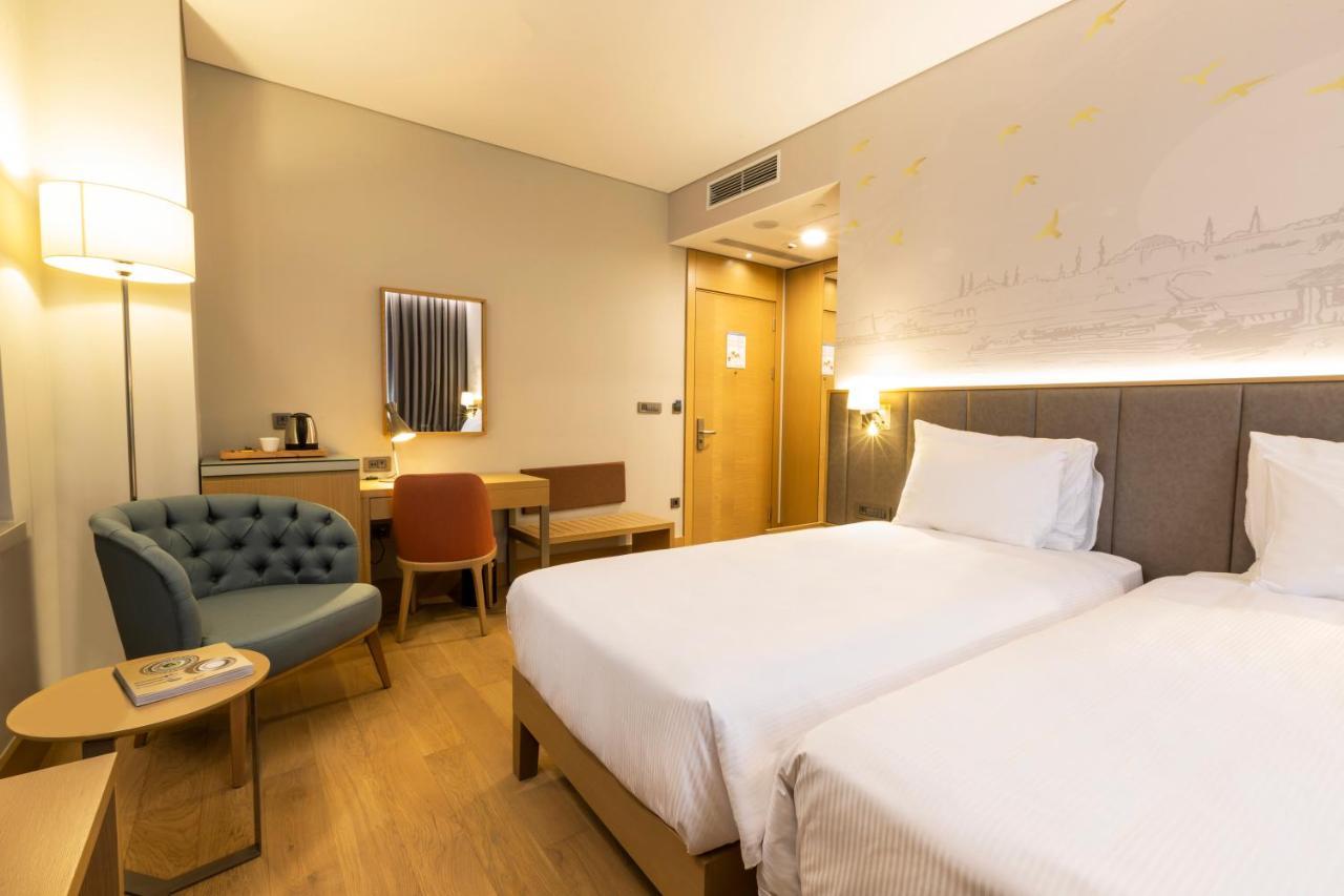 Radisson Hotel Istanbul Harbiye Екстер'єр фото